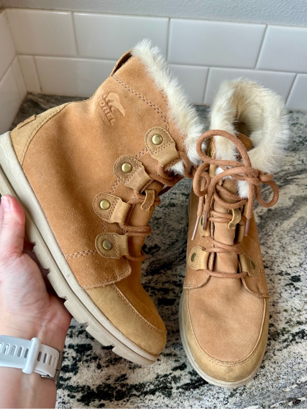 Sorel Explorer Joan in Camel Brown. EUC. Size 9.